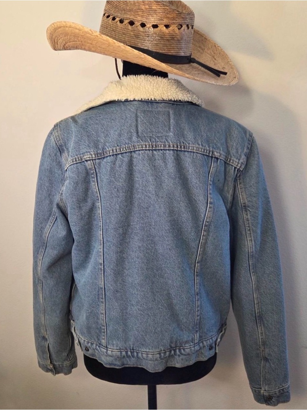 Levi's Light Blue Denim Sherpa Jacket - Picture 3 of 5